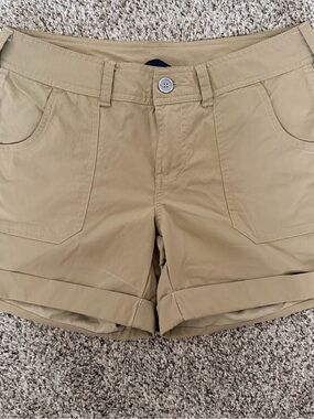 The North Face Women's Hiking Beige Chino Shorts Sz 2 Regular Inseam 4" Pockets
